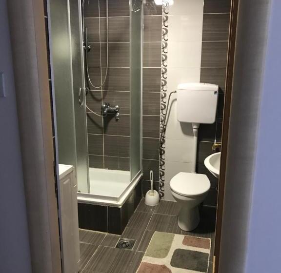 City View & Pool Apartment