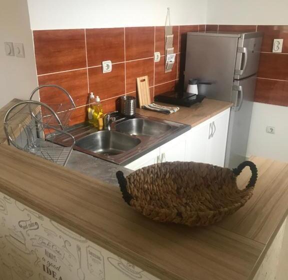 City View & Pool Apartment