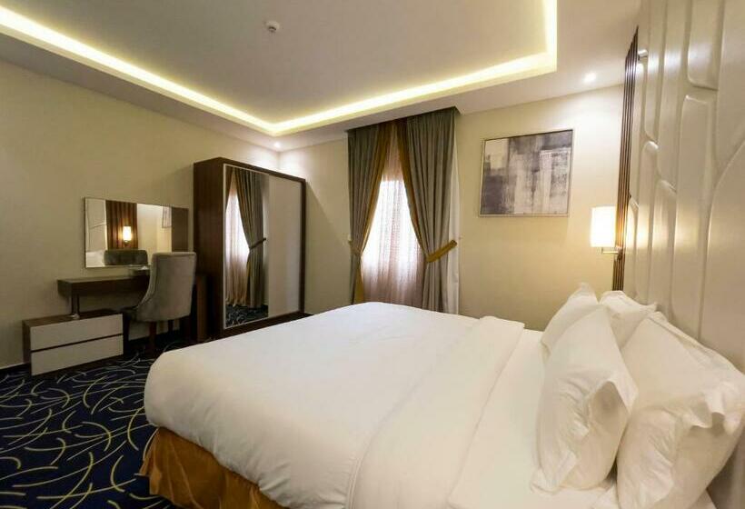 The Palace Hotel Suites