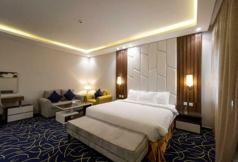 The Palace Hotel Suites