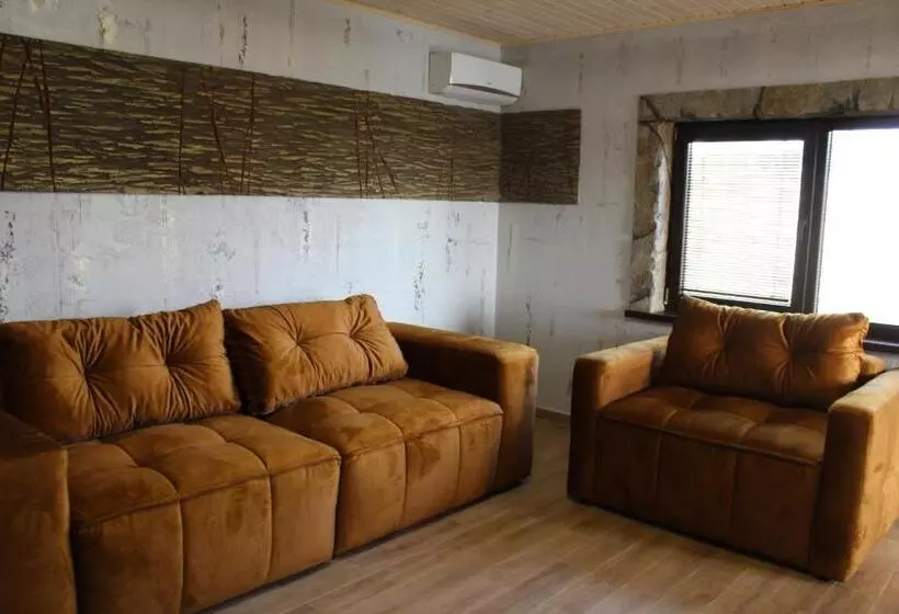 ホテル готель ресторан колиба