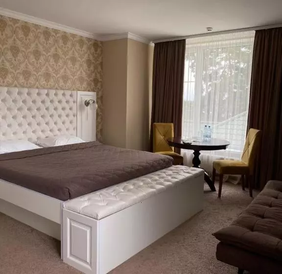 ホテル готель ресторан колиба