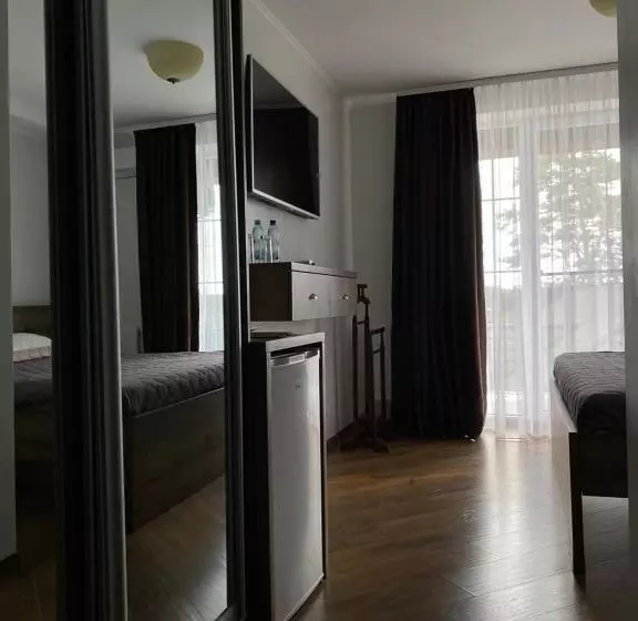 ホテル готель ресторан колиба