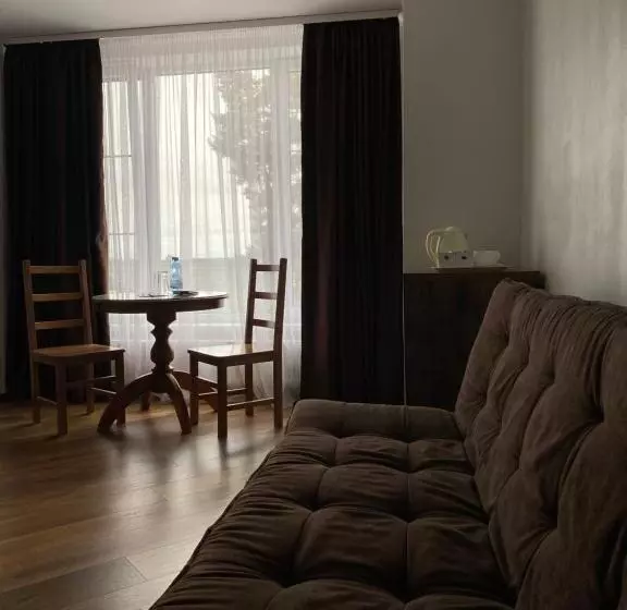 ホテル готель ресторан колиба