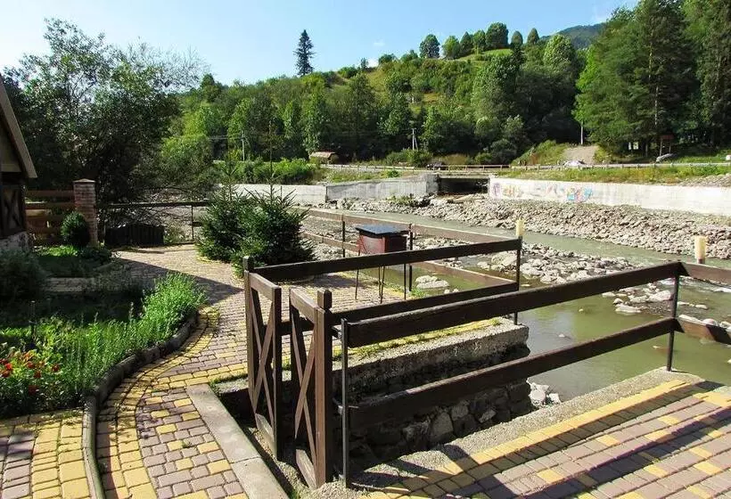 Hotelli екосадиба водограй