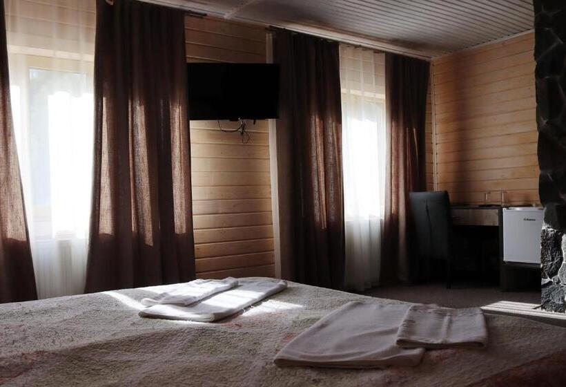 Hotel екосадиба водограй