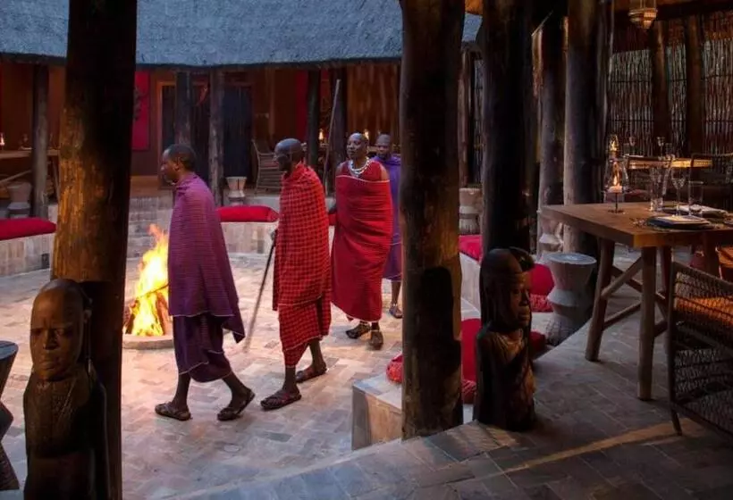 هتل Four Seasons Safari Lodge Serengeti