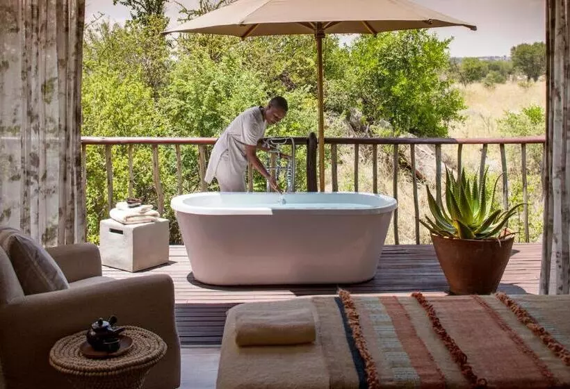 هتل Four Seasons Safari Lodge Serengeti