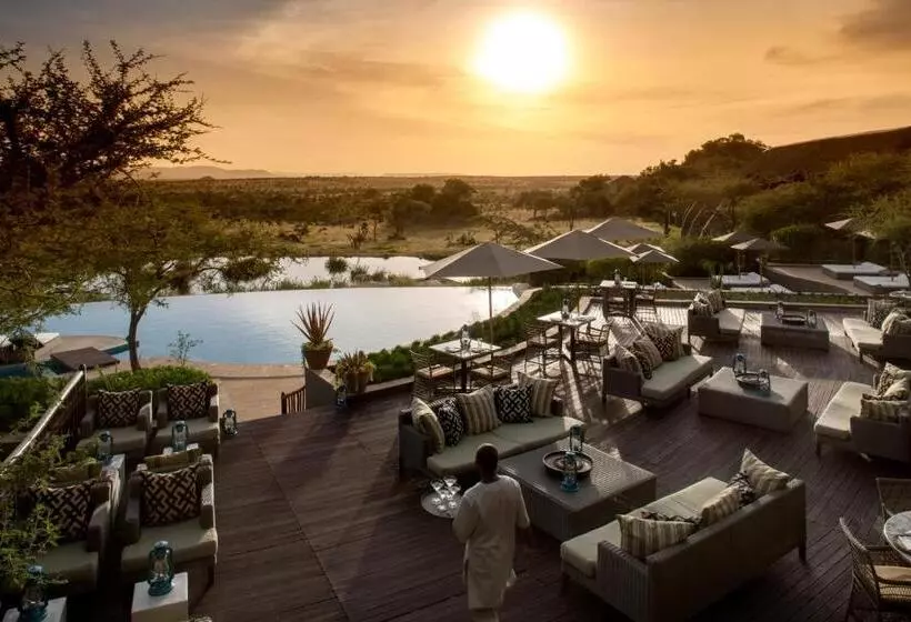 هتل Four Seasons Safari Lodge Serengeti