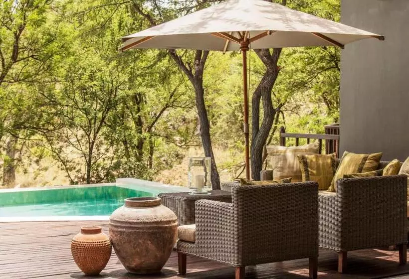 هتل Four Seasons Safari Lodge Serengeti