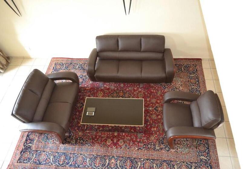 Отель Hoyohoyo Acorns Lodge