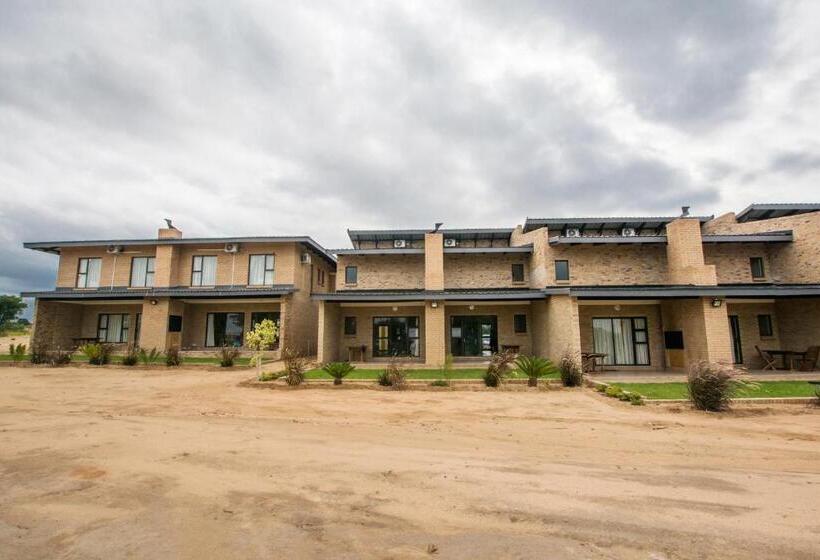 Отель Hoyohoyo Acorns Lodge