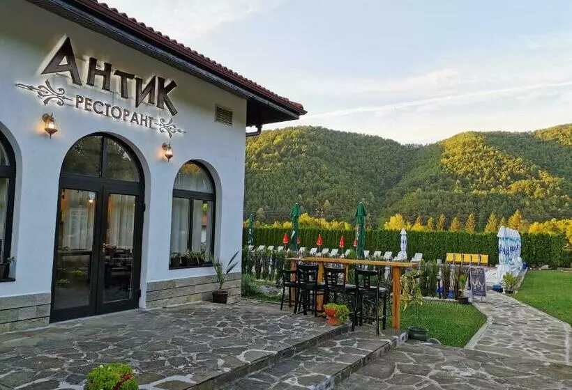 ペンション комплекс антик