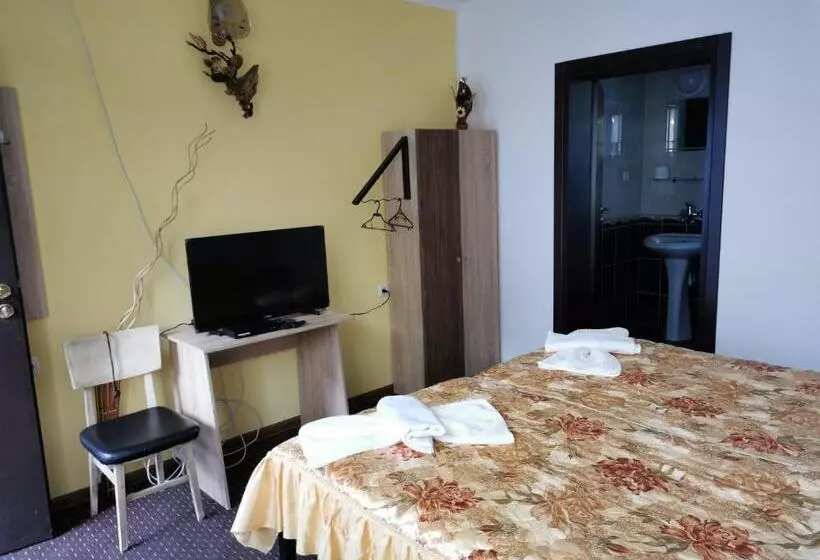 ペンション комплекс антик