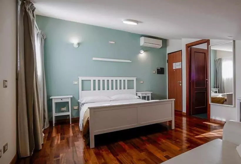 ペンション Sigis Hotel Fiumicino