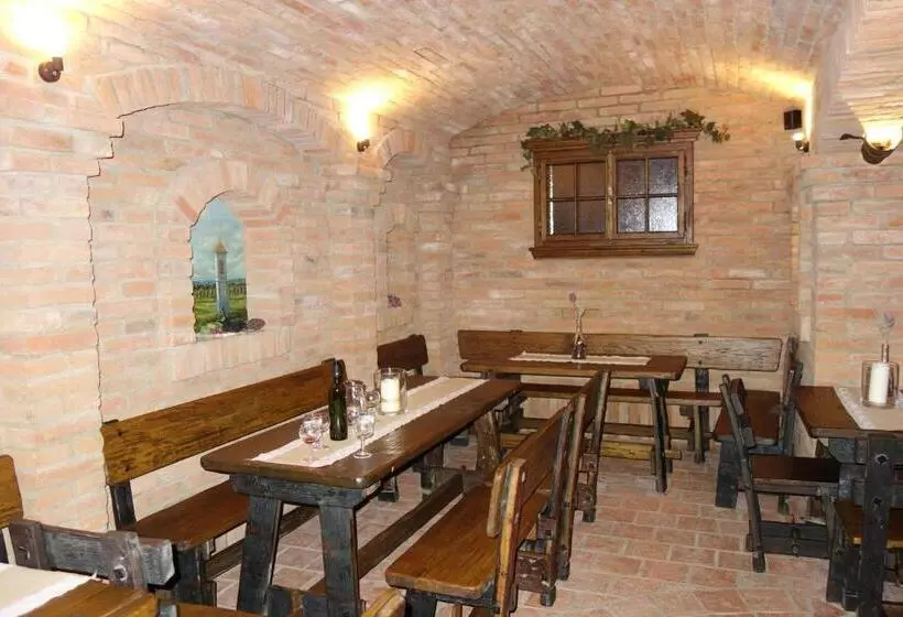 Hotelli Lovecký Zámeček