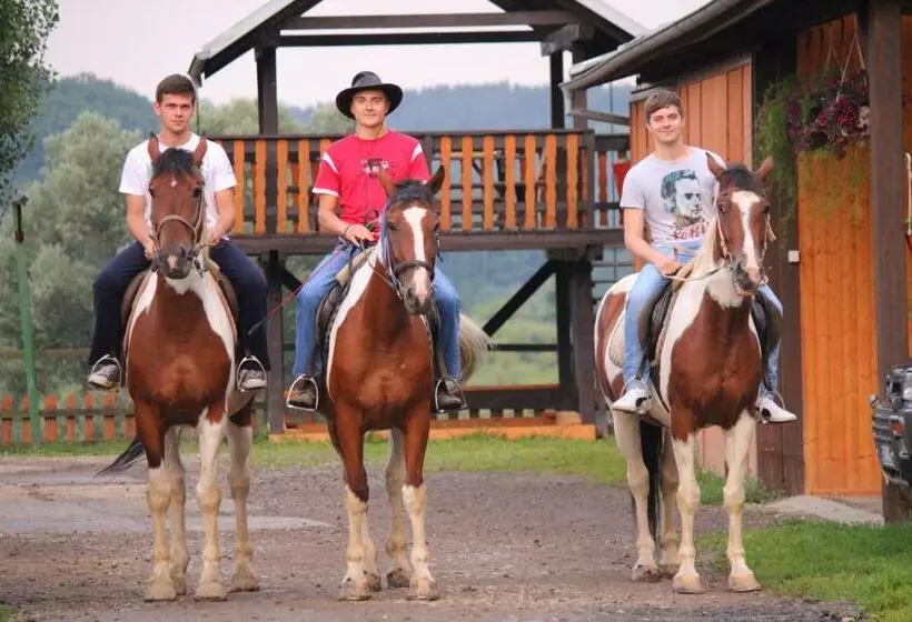 Hotelli Lovecký Zámeček