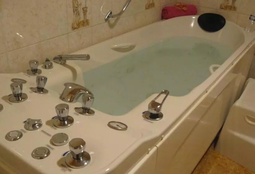 Hotelli Lovecký Zámeček