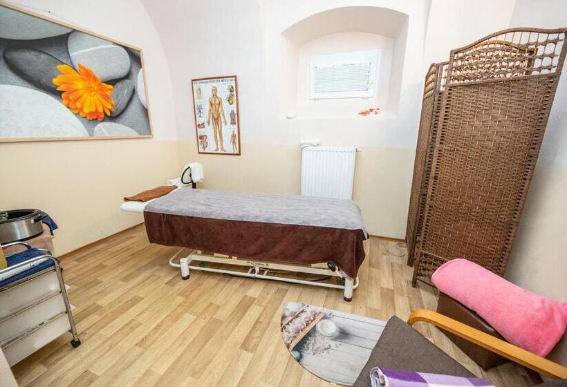 Szálloda Lovecký Zámeček