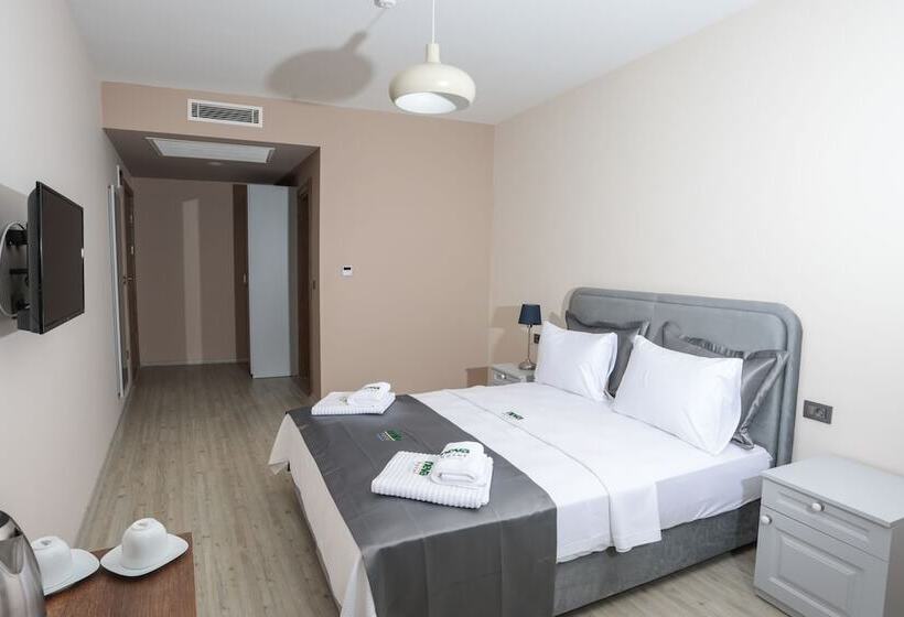 هتل Neva  Alaçatı