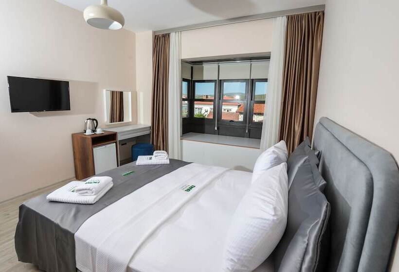 هتل Neva  Alaçatı