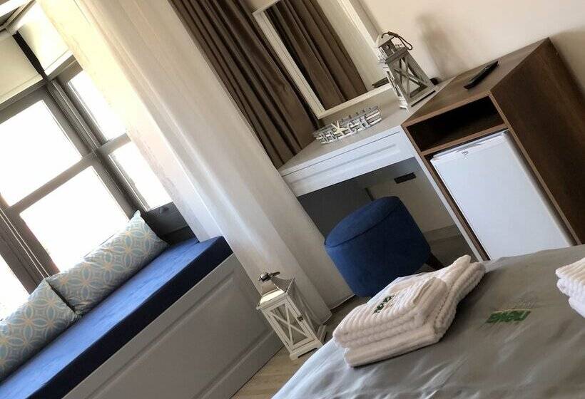 هتل Neva  Alaçatı