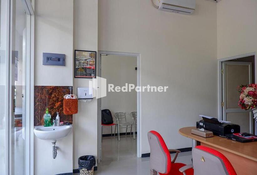 فندق Rit S Garden At Citragrand Semarang Mitra Reddoorz