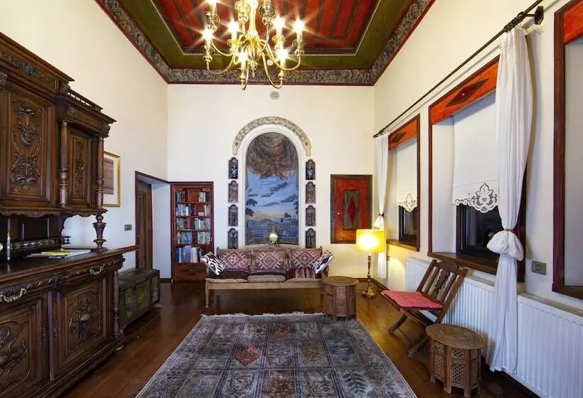 Kadievi