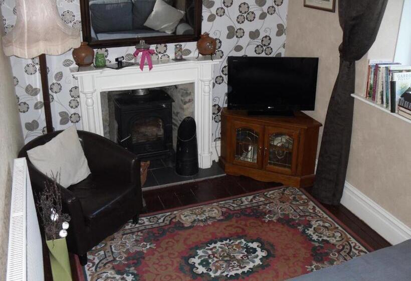 Aamiaismajoitus (B&B) The Hub At Abercrave