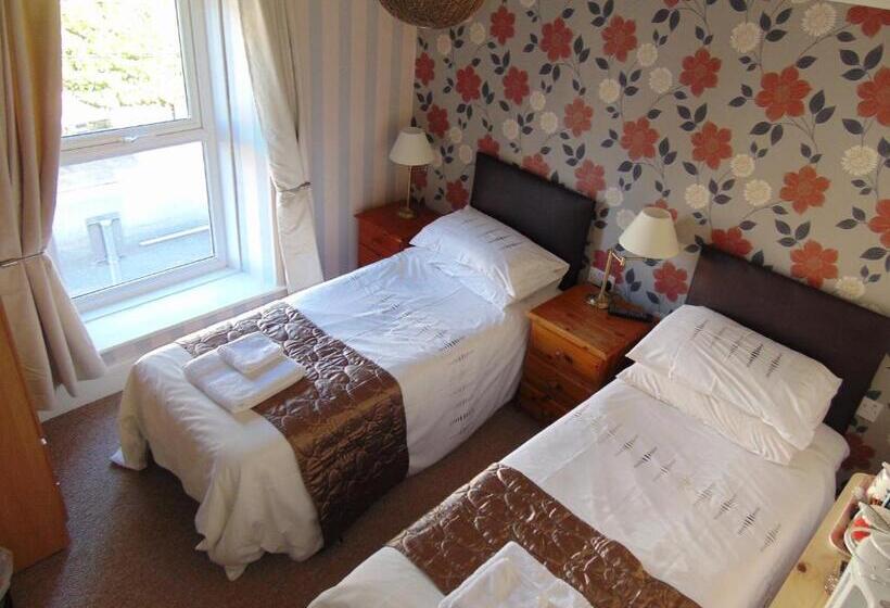 Aamiaismajoitus (B&B) The Hub At Abercrave