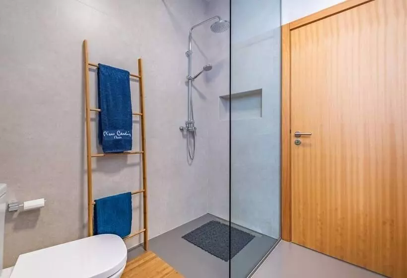 Cristiano Ronaldo Airport View