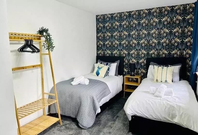 Lady Wilson Apartment By Klass Living Airdrie