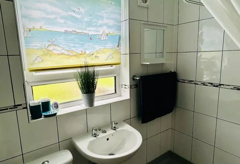 Lady Wilson Apartment By Klass Living Airdrie