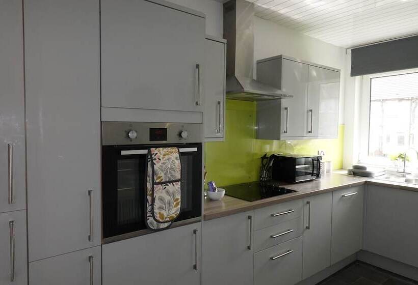 Lady Wilson Apartment By Klass Living Airdrie