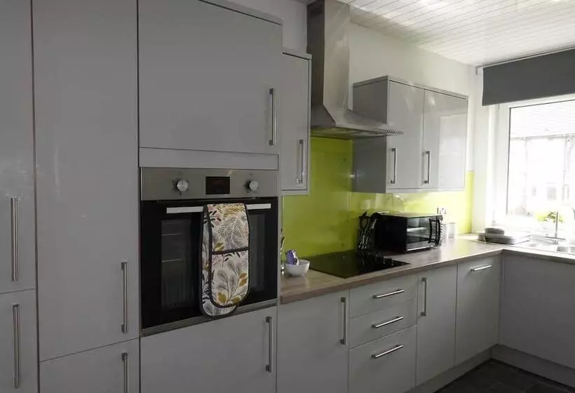 Lady Wilson Apartment By Klass Living Airdrie