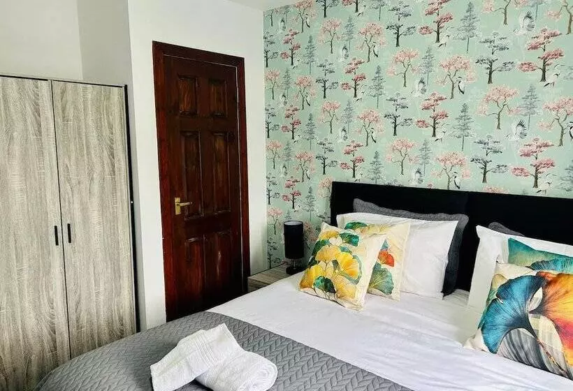 Lady Wilson Apartment By Klass Living Airdrie