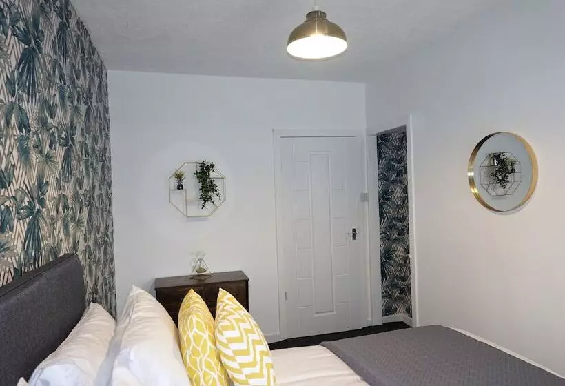 Lady Wilson Apartment By Klass Living Airdrie