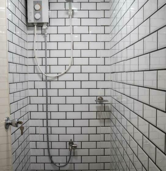 هاستل B&b Backpackers