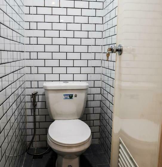 هاستل B&b Backpackers