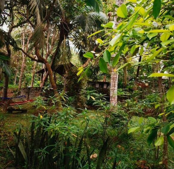 ユースホステル Hidden Well Hiriketiya