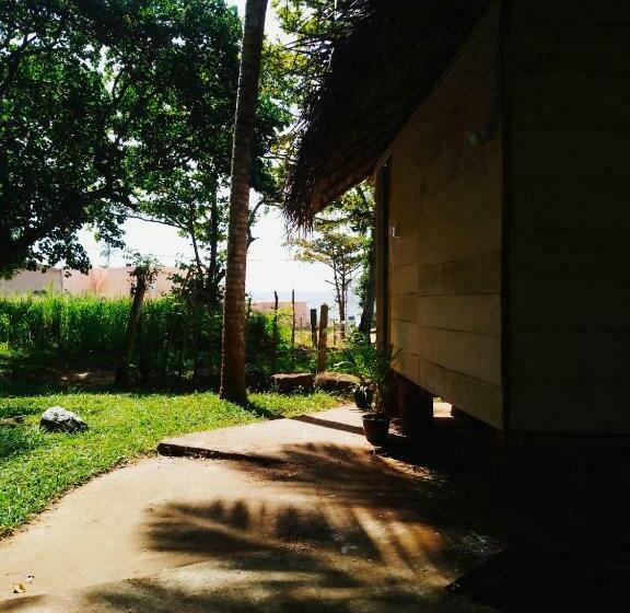 ユースホステル Hidden Well Hiriketiya