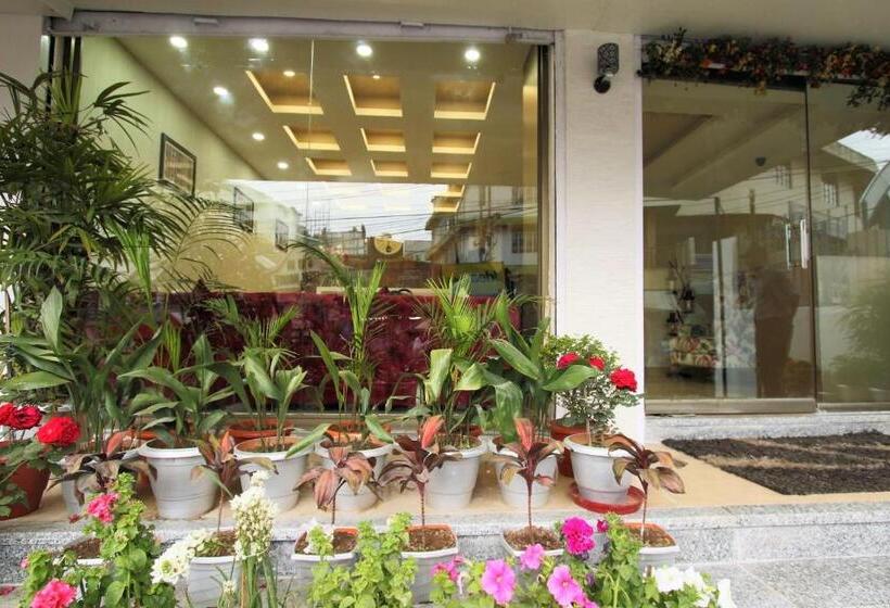 Отель Gateway Shillong