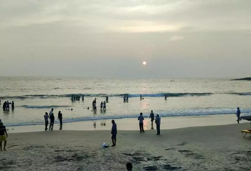 ホテル Neptune Kovalam