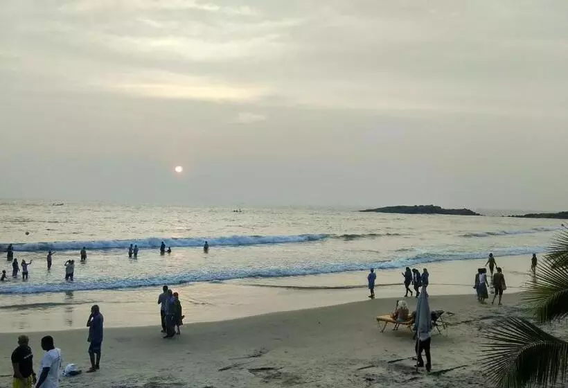 ホテル Neptune Kovalam