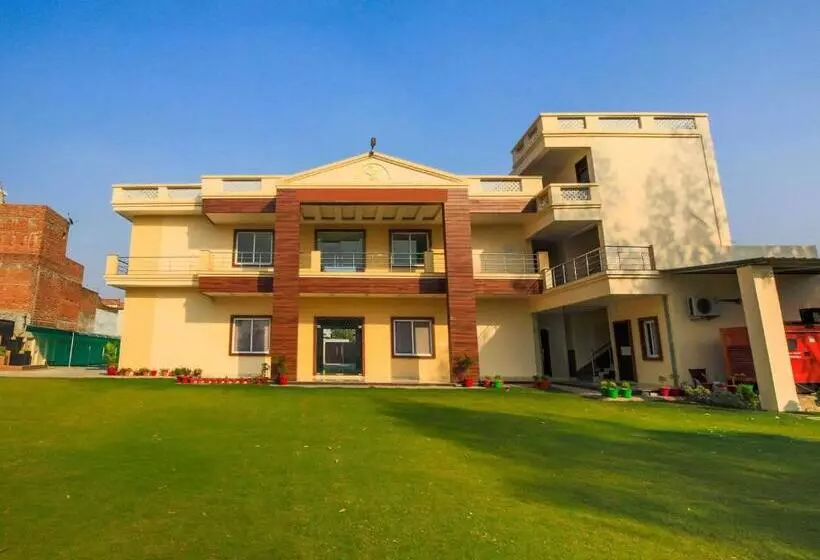 ホテル Vaibhav Laxmi Paradise