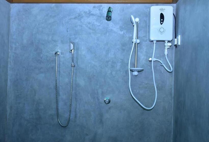 پانسیون Jungle View River Camping