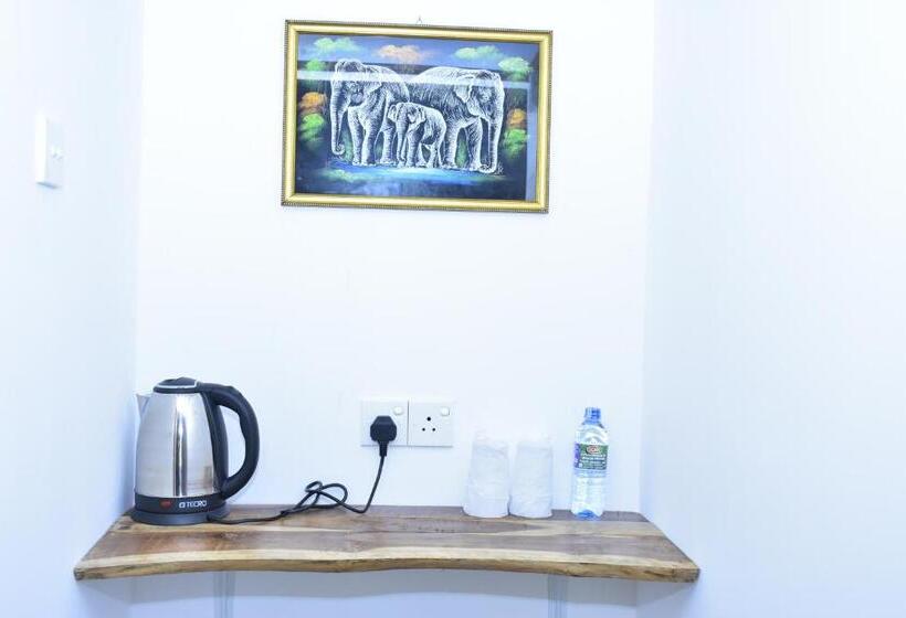 پانسیون Jungle View River Camping