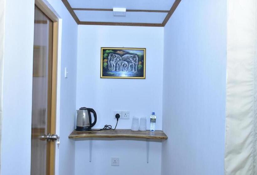 پانسیون Jungle View River Camping