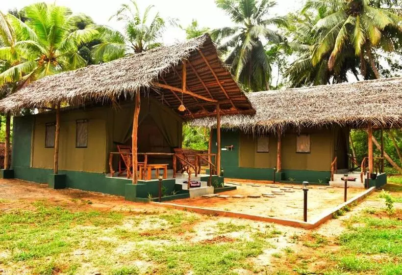 پانسیون Jungle View River Camping