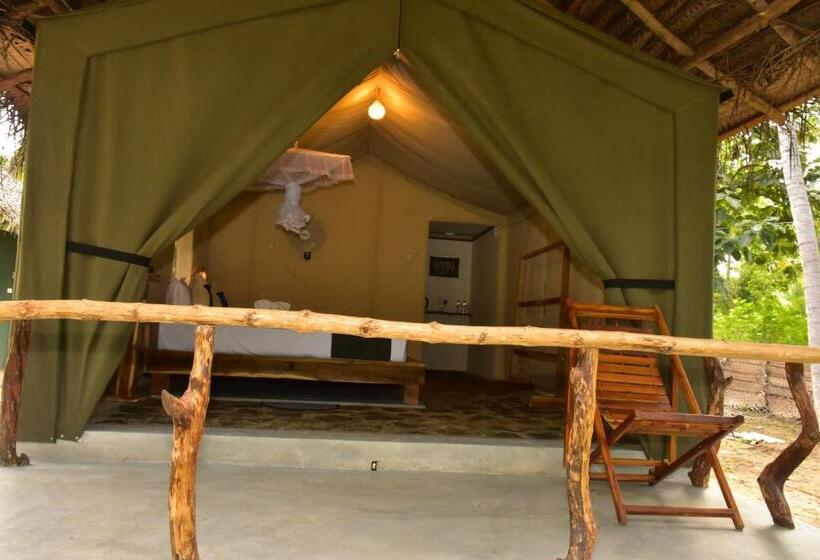 پانسیون Jungle View River Camping